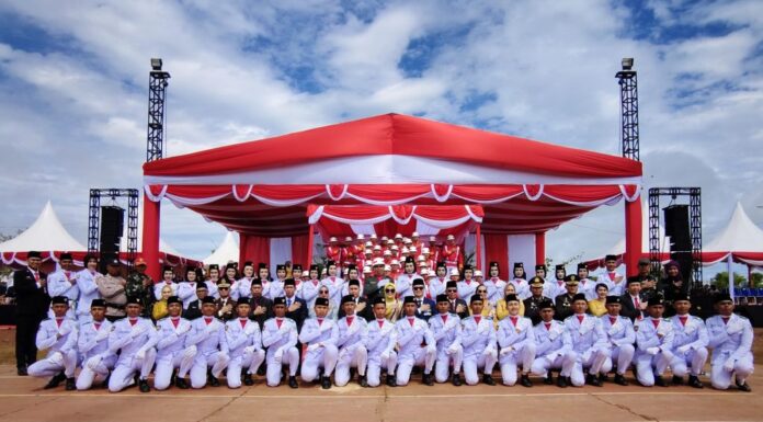 Pimpin Upacara HUT ke-80 RI di Tana Tidung, Ibrahim Ali Tegaskan Komitmen Bangun Daerah