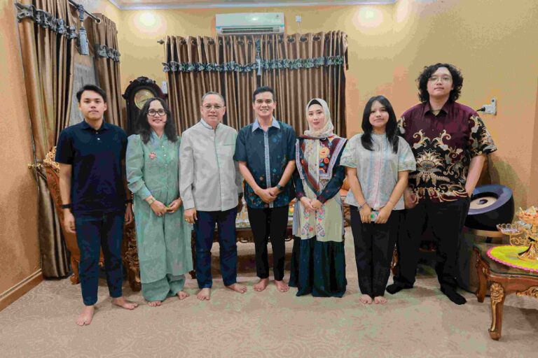 Deddy Sitorus Bersama Keluarga Halal Bihalal Lebaran ke Rujab Bupati Nunukan