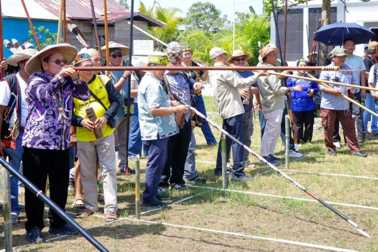 Wagub Kaltara Buka Turnamen Sumpit di Pesta Panen Raya Teras Nawang