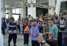 Gubernur Dialog Bersama Sopir Truk, Utamakan Solusi dan Kepastian Usaha