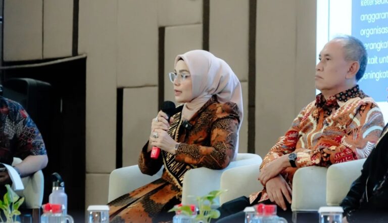 Inspiratif! Vamelia Ibrahim Bagikan Resep “Satu Desa Satu Taman Bacaan” Tana Tidung di NTT