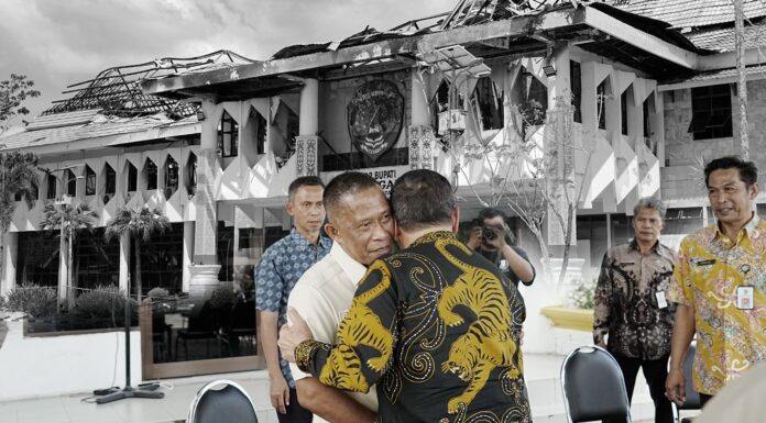 Wagub Tinjau Kantor Bupati Bulungan Pasca Kebakaran, Sampaikan Keprihatinan