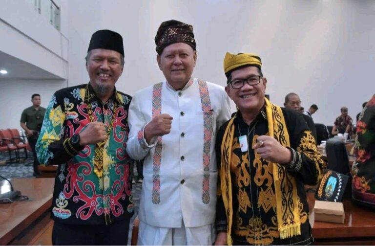 Mewakili Bupati Nunukan, Asisten Tata Pemerintahan dan Kesra Setda Hadiri Rapat Paripurna DPRD Provinsi Kaltara